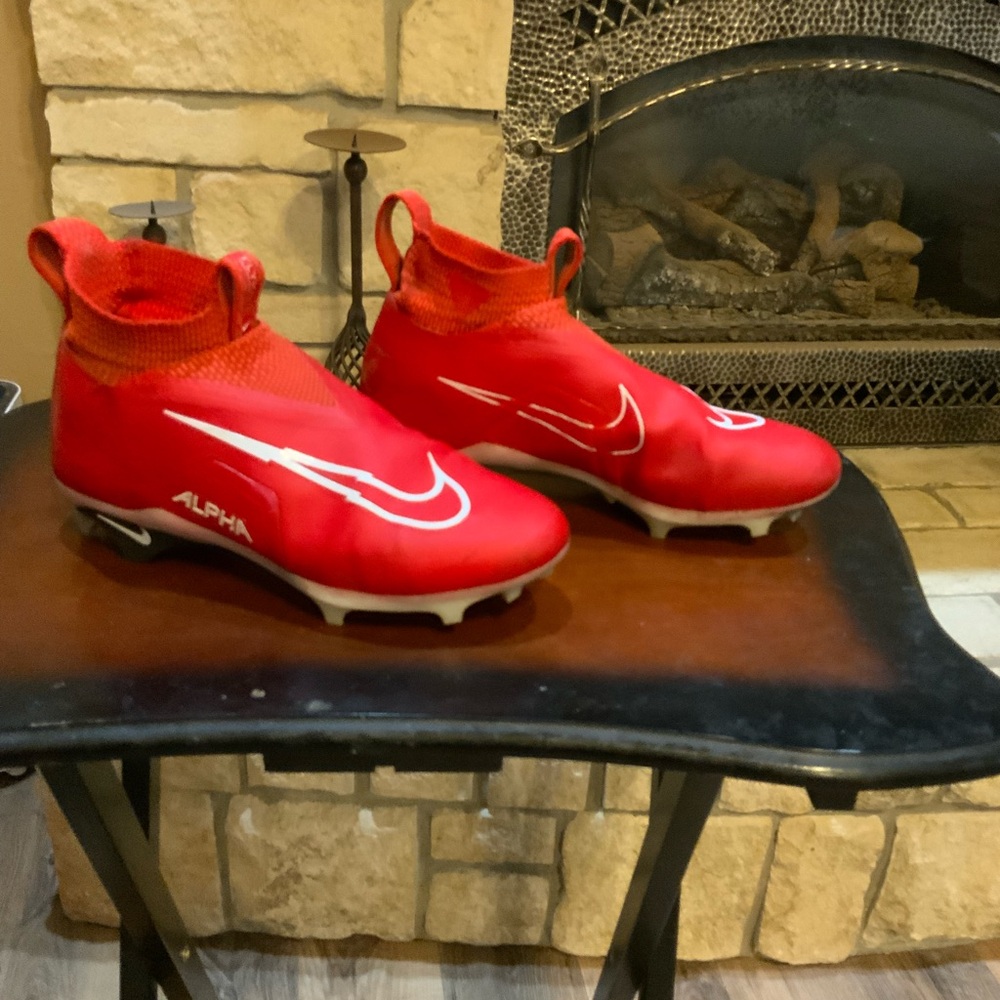 Nike Alpha Menace Elite 3 Red with White Football  Cleats